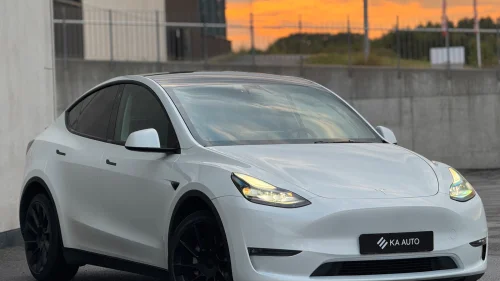 TESLA Model Y LONG RANGE/ AWD / KROK / CARBON / AUTOPILOT / 1 EIER