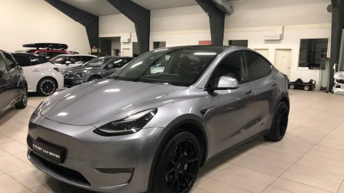 TESLA Model Y LONG RANGE, AWD, KROK,PANO, AP,PREMIUM,NORSK 20"+19"