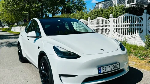 TESLA Model Y Long Range, AWD