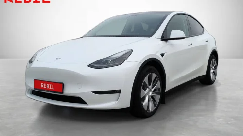 TESLA Model Y Long Range AWD/Krok/R.Kamera/Navi/AP/V.Pumpe/Rattvarme