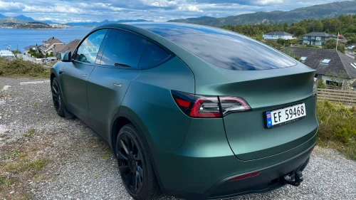 TESLA Model Y Long Range AWD/Autopilot/Premium/Krok/Takstativ