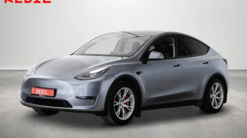 TESLA Model Y Long Range/Autopilot/V.Pumpe/Hengerfeste