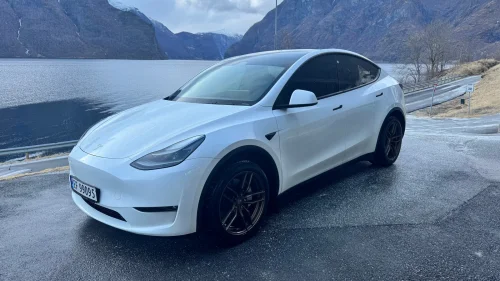 TESLA Model Y Long Range AWD