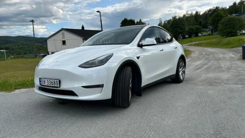 TESLA Model Y Long Range AWD