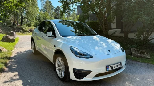 TESLA Model Y Long Range AWD