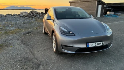 TESLA Model Y Long Range AWD