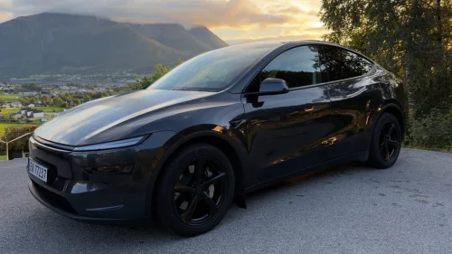 TESLA Model Y Long Range AWD