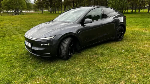 TESLA Model Y Premium Long Range AWD