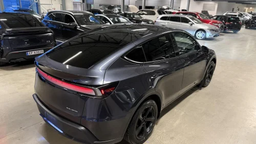 TESLA Model Y WLTP 600 TAR INNBYTTE LONG RANGE - 4WD - HENGERFESTE.