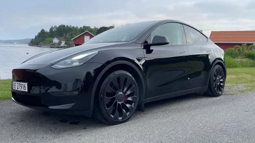 TESLA Model Y Performance AWD