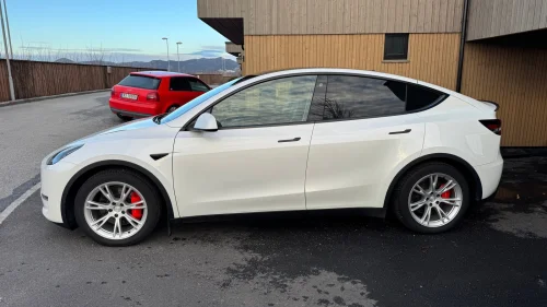 TESLA Model Y Performance AWD