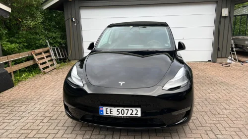 TESLA Model Y Performance AWD