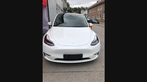 TESLA Model Y Performance AWD