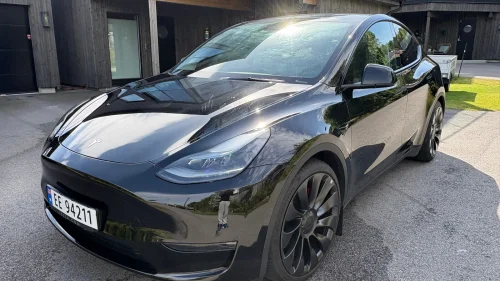 TESLA Model Y Performance AWD