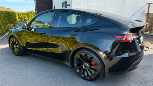 TESLA Model Y Performance AWD, Berlin, 21" Überturbine, hengerfeste