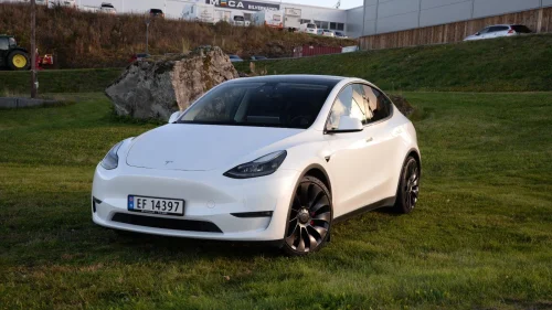 TESLA Model Y Performance I Èn eier I Ny EU