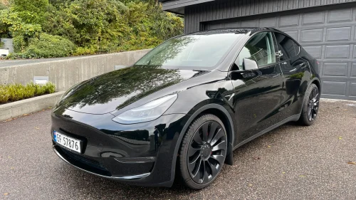 TESLA Model Y Performance AWD