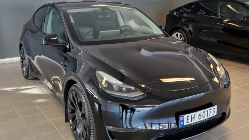 TESLA Model Y Performance AWD