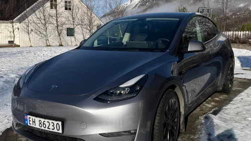 TESLA Model Y Performance AWD
