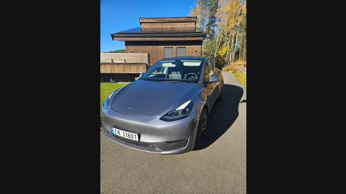 TESLA Model Y Performance AWD