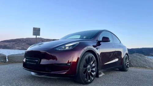 TESLA Model Y PERFORMANCE|PREMIUM|RYZEN|PANO|HIFI|2x21"|KROK