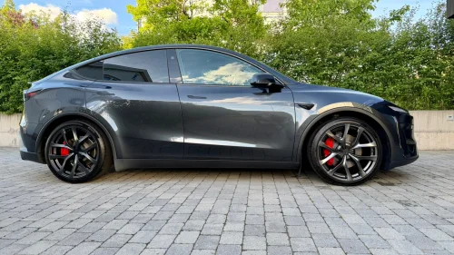 TESLA Model Y Performance AWD