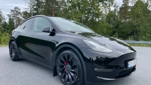 TESLA Model Y Performance AWD