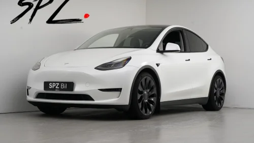 TESLA Model Y PERFORMANCE AWD KROK AP PREMIUM LYD SKINN PANO V PUMPE