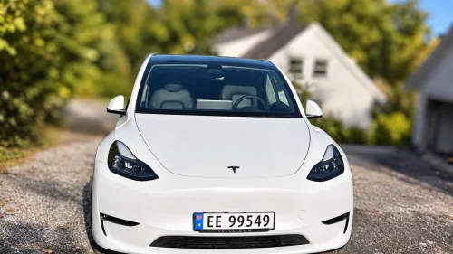 TESLA Model Y Performance AWD