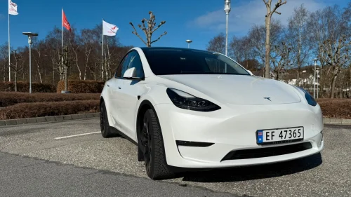 TESLA Model Y Performance AWD