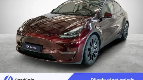 TESLA Model Y Performance AWD 514km / Cherry Red / AP / Krok / S+V+++