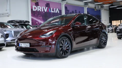 TESLA Model Y Performance AWD/Enhanced/hengerfeste