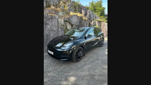 TESLA Model Y Performance AWD