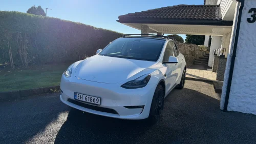 TESLA Model Y Performance AWD