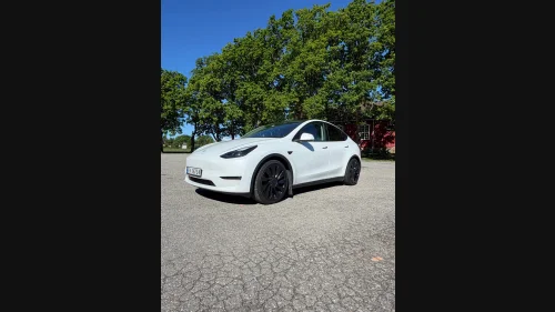 TESLA Model Y Performance AWD