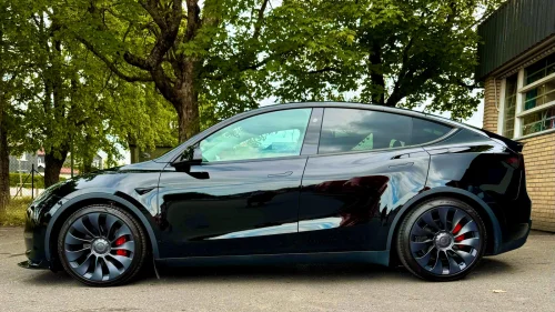 TESLA Model Y Performance DEN BLANKESTE TESLA’N - STEK shield