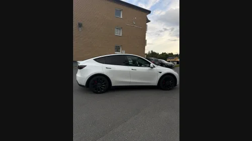TESLA Model Y Performance AWD