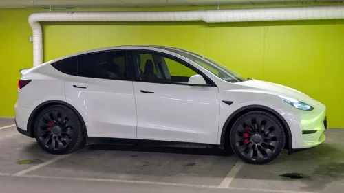 TESLA Model Y Performance AWD