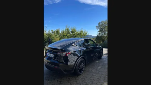 TESLA Model Y MODEL Y PERFORMANCE