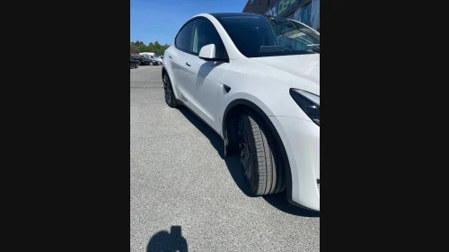 TESLA Model Y Performance AWD