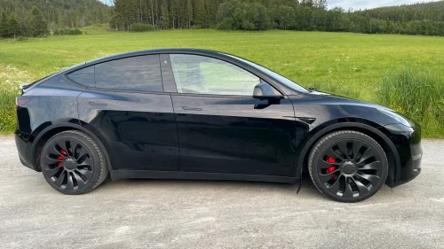 TESLA Model Y Performance AWD