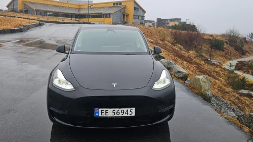 TESLA Model Y Performance AWD