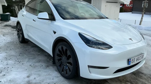 TESLA Model Y Performance AWD