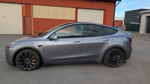 TESLA Model Y Performance AWD