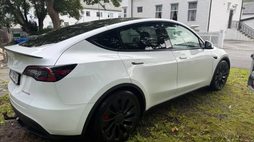 TESLA Model Y Performance AWD