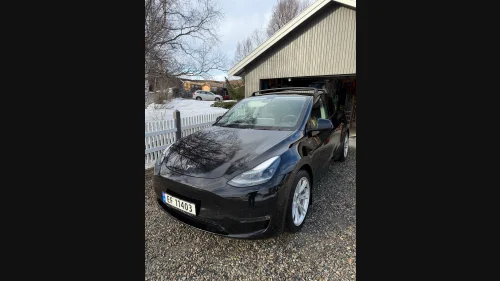 TESLA Model Y Performance AWD