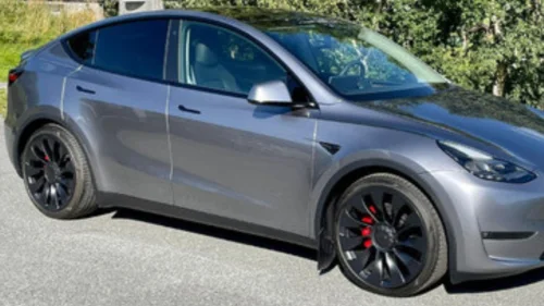 TESLA Model Y Performance AWD, FSD, Krok ++