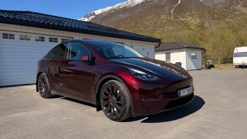 TESLA Model Y Performance AWD