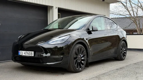 TESLA Model Y Performance AWD