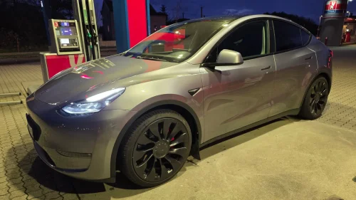 TESLA Model Y Performance AWD
